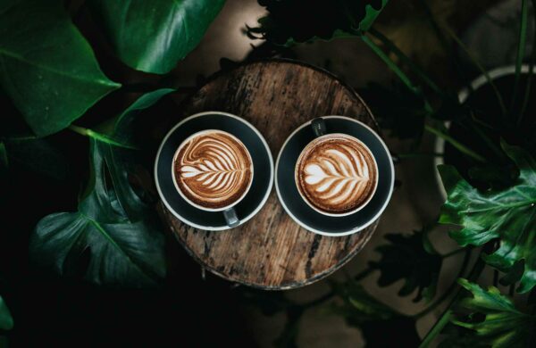 Zwei Kaffeetassen